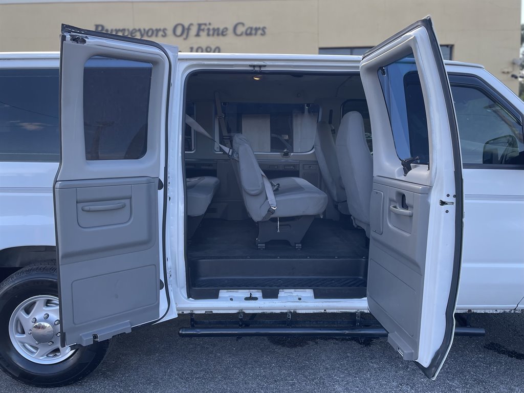 2007 Ford E-350 - $14,999