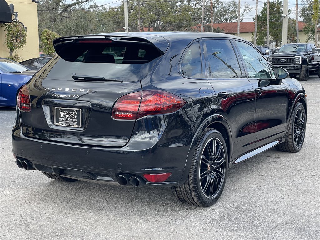 2014 Porsche Cayenne GTS photo