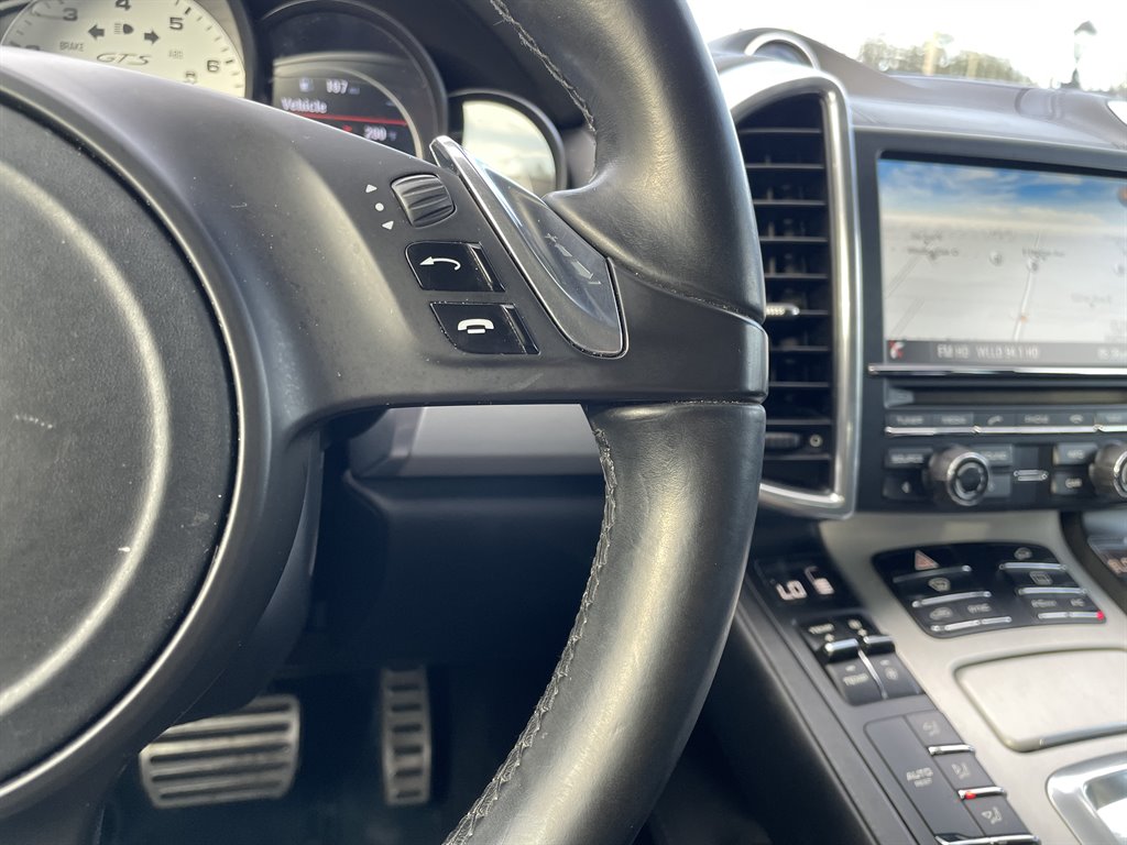 2014 Porsche Cayenne GTS photo