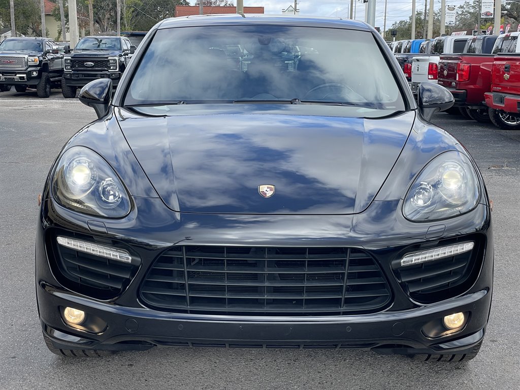 2014 Porsche Cayenne GTS photo
