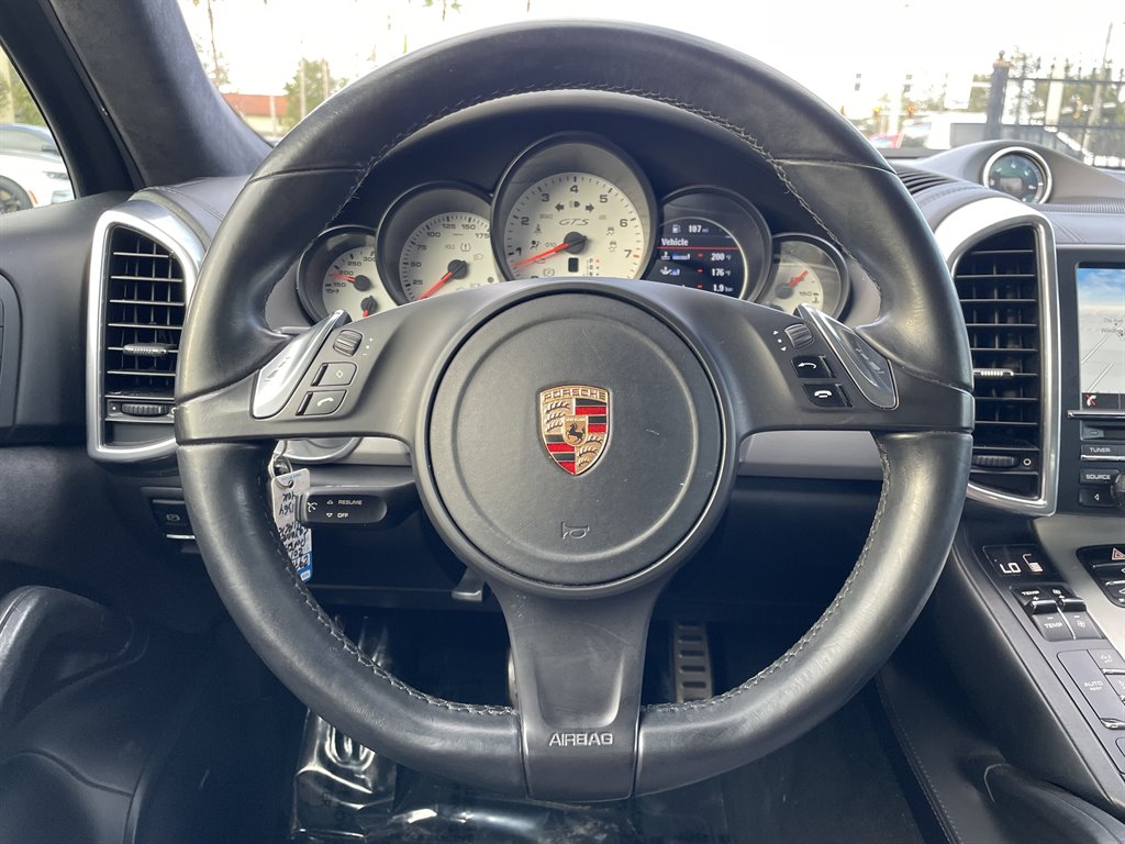 2014 Porsche Cayenne GTS photo