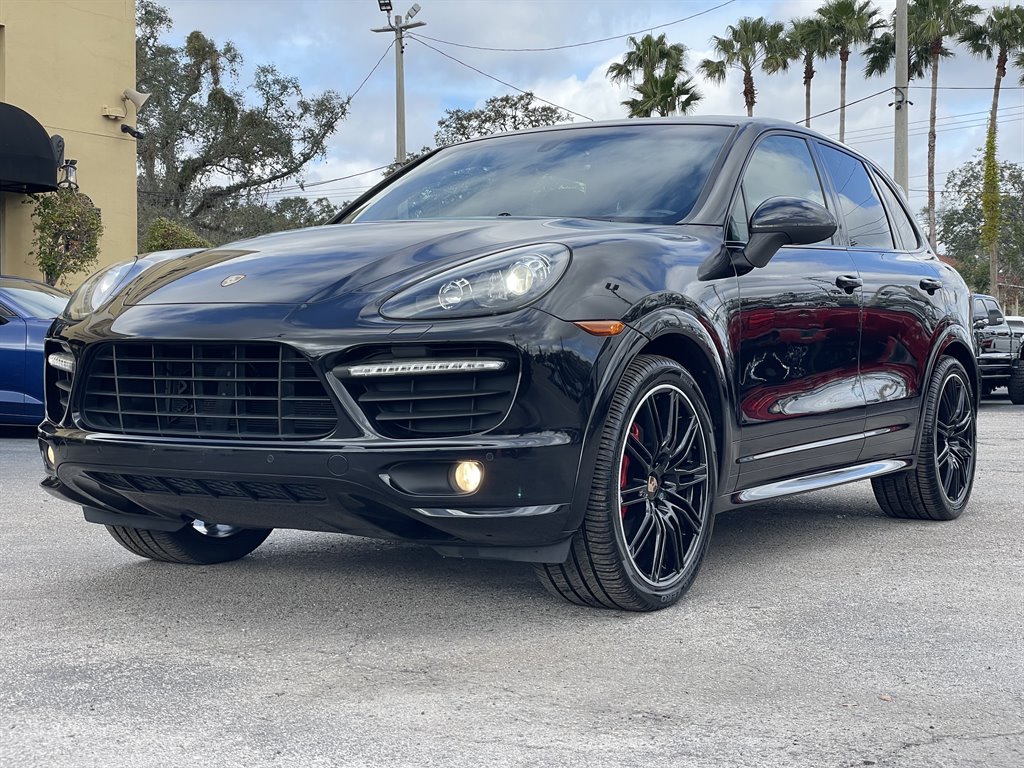 2014 Porsche Cayenne GTS photo