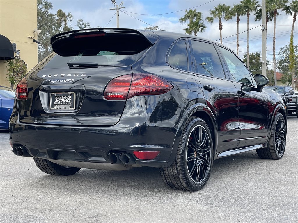 2014 Porsche Cayenne GTS photo