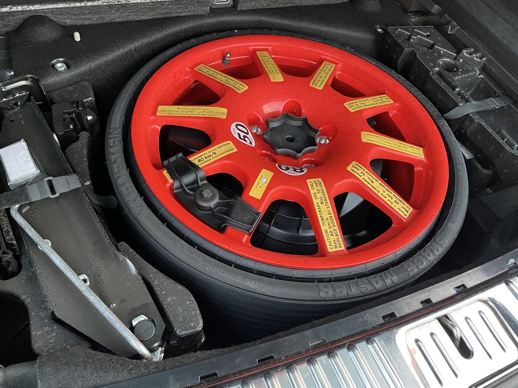 2016 Porsche Cayenne GTS photo