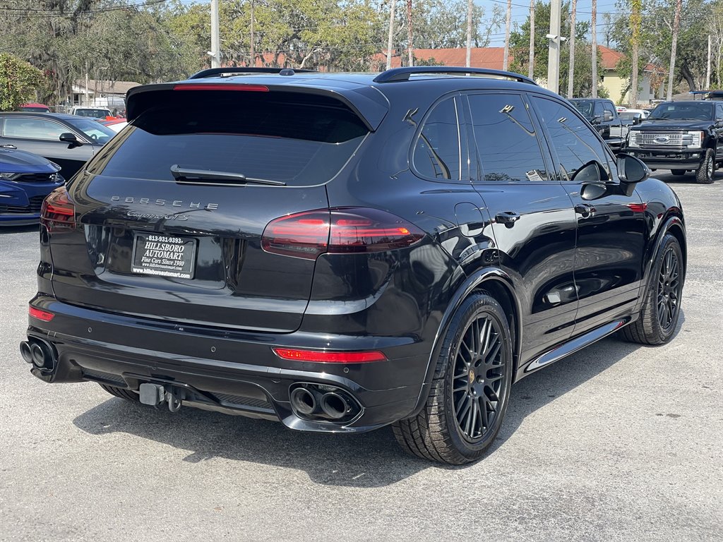 2016 Porsche Cayenne GTS photo