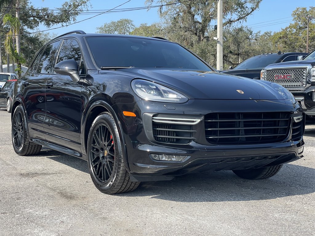 2016 Porsche Cayenne GTS photo