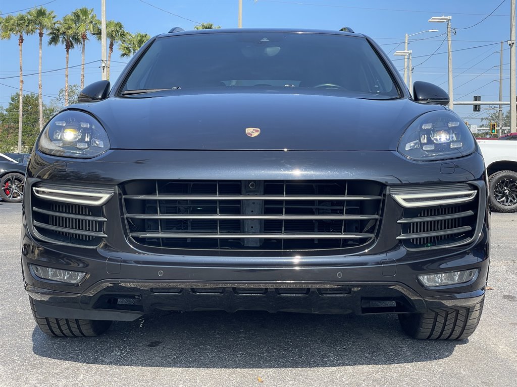 2016 Porsche Cayenne GTS photo