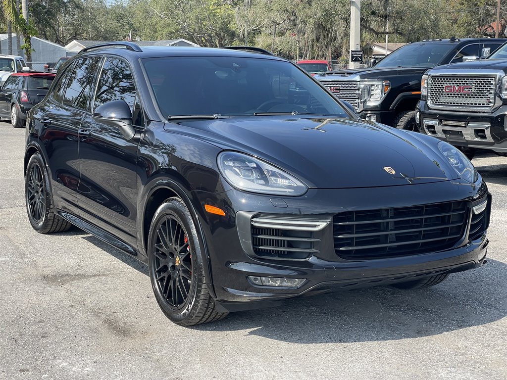 2016 Porsche Cayenne GTS photo