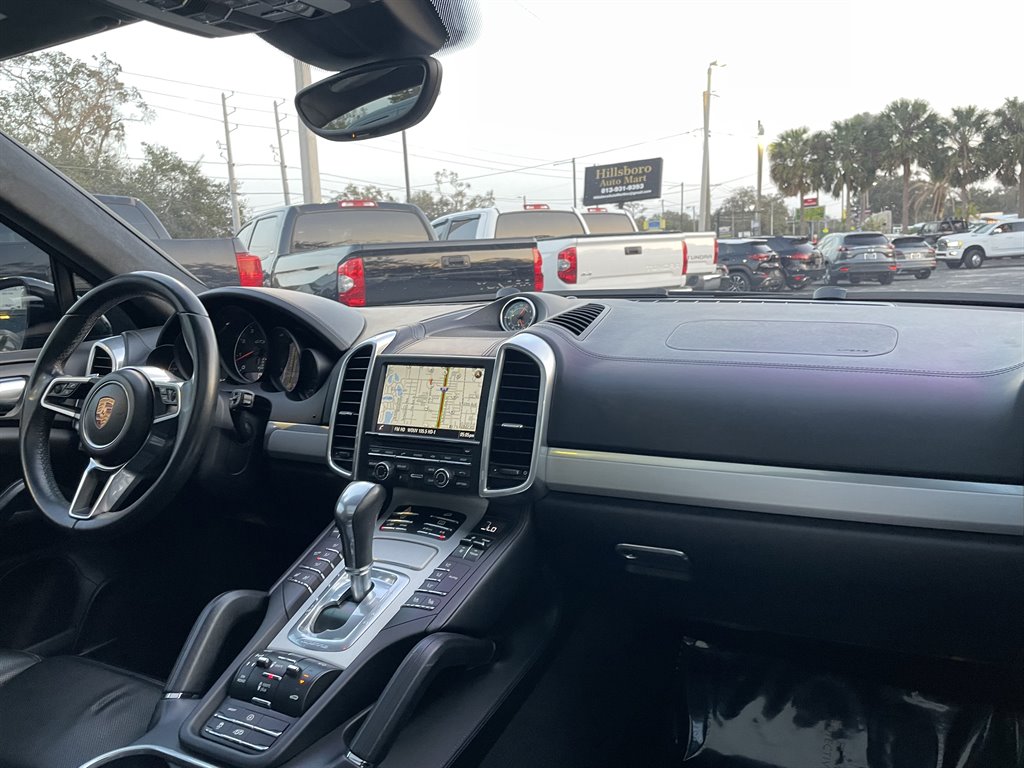 2016 Porsche Cayenne - $32,999