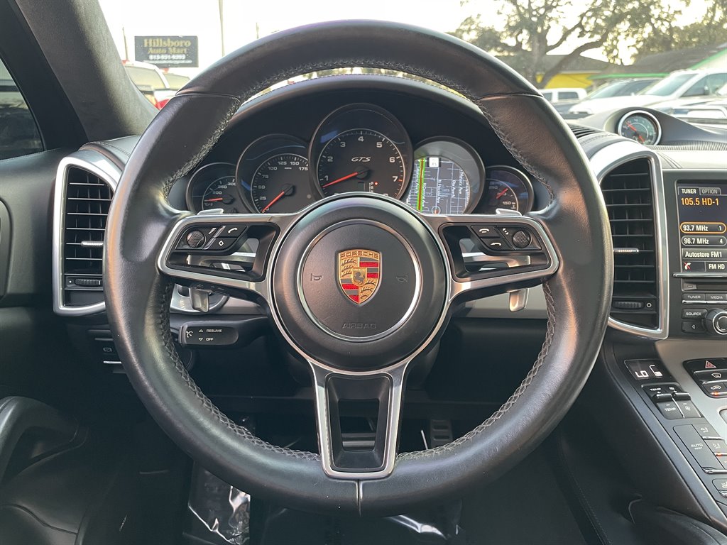 2016 Porsche Cayenne GTS photo