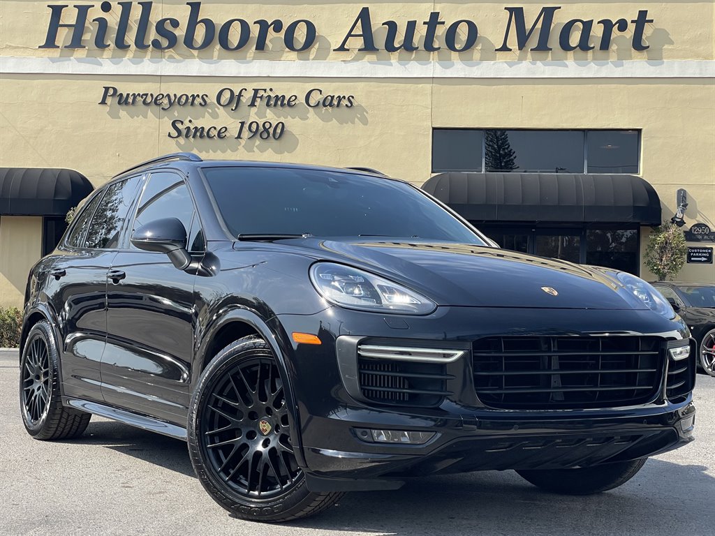 2016 Porsche Cayenne GTS photo