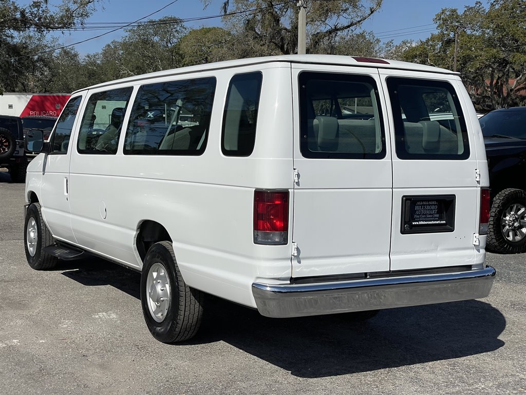 2011 Ford E-350 - $22,999