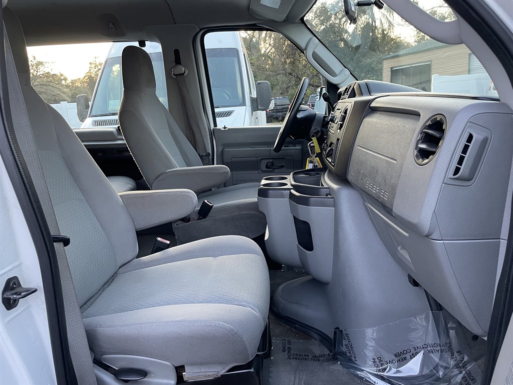 2011 Ford E-350 - $22,999