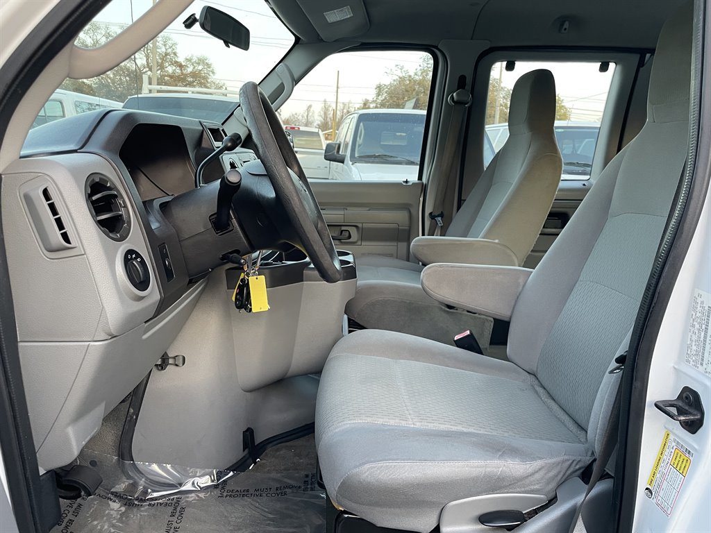 2011 Ford E-350 - $22,999