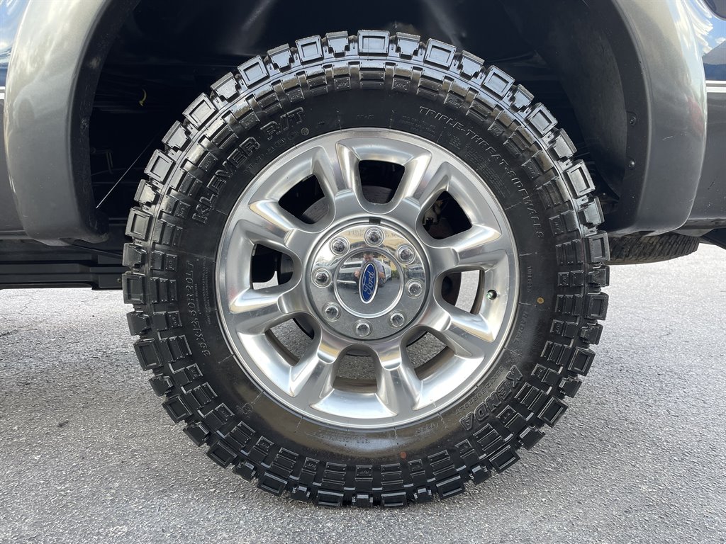 2015 Ford F-250 - $33,999