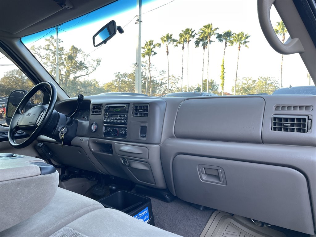 2000 Ford F-350 Super Duty - $31,999