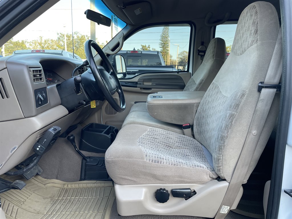 2000 Ford F-350 Super Duty - $31,999