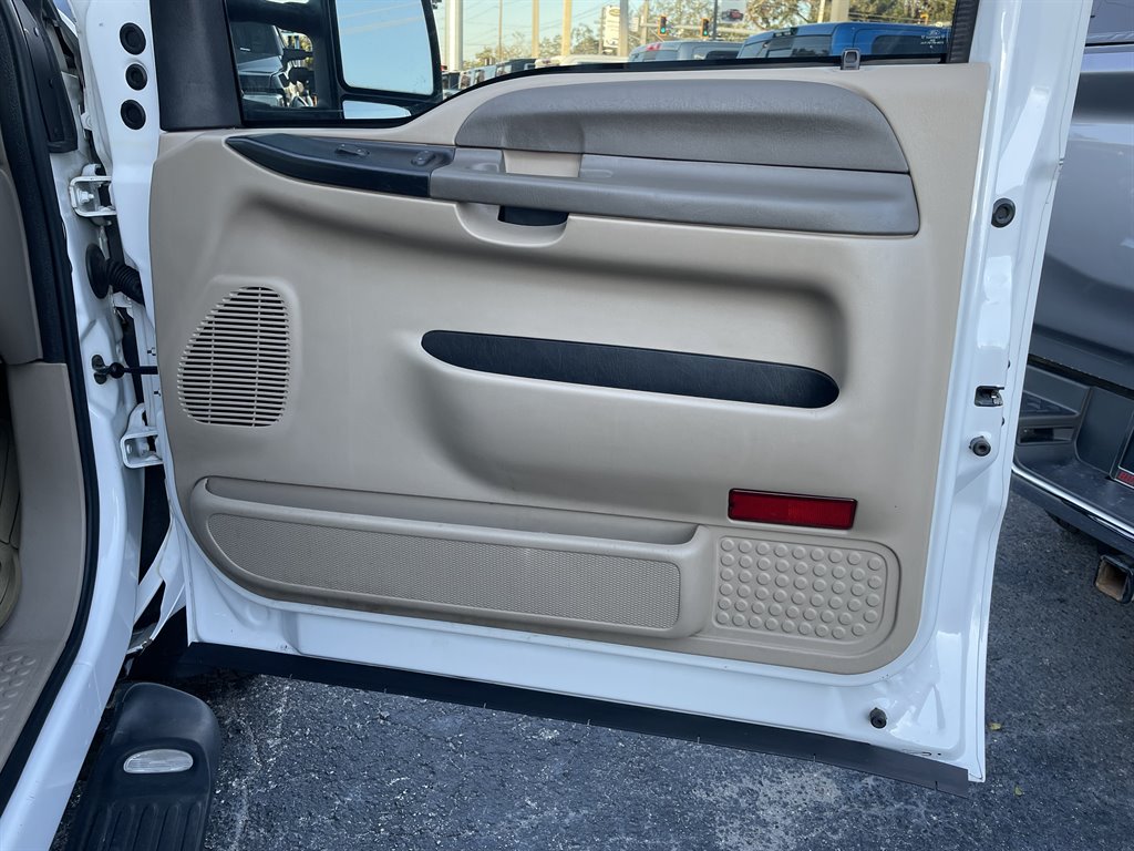 2000 Ford F-350 Super Duty - $31,999