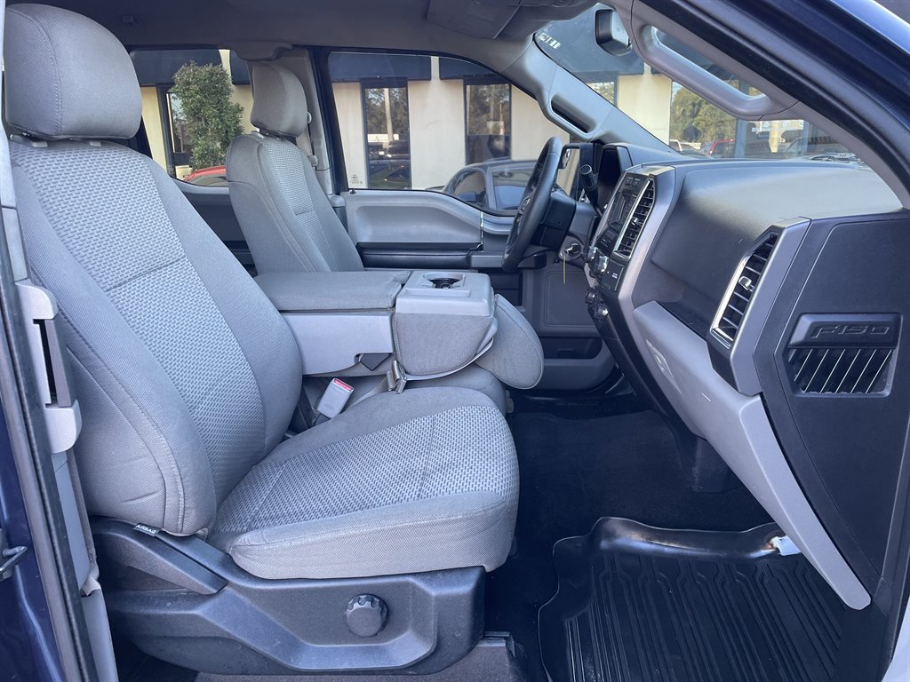 2015 Ford F150 XLT photo