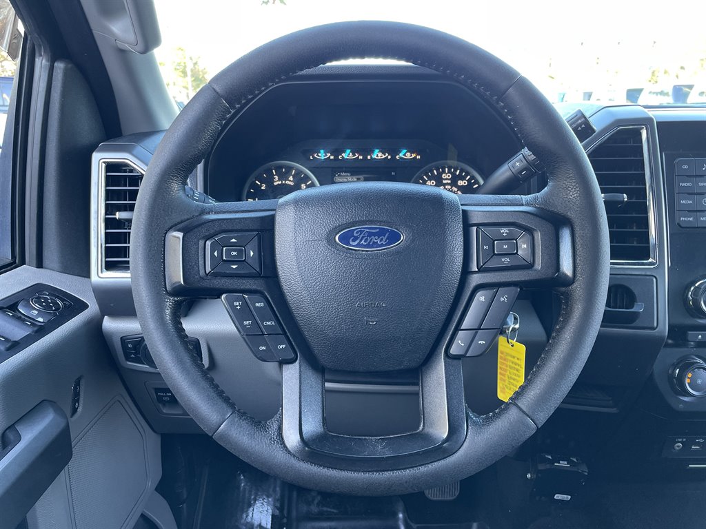 2015 Ford F150 XLT photo