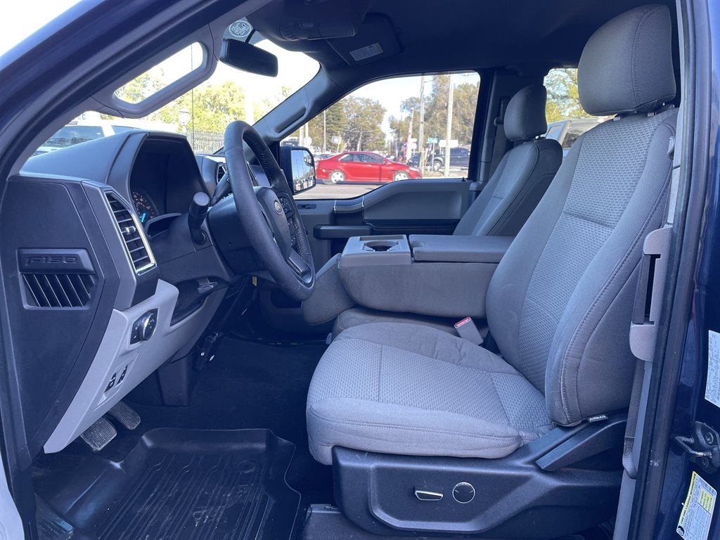 2015 Ford F150 XLT photo