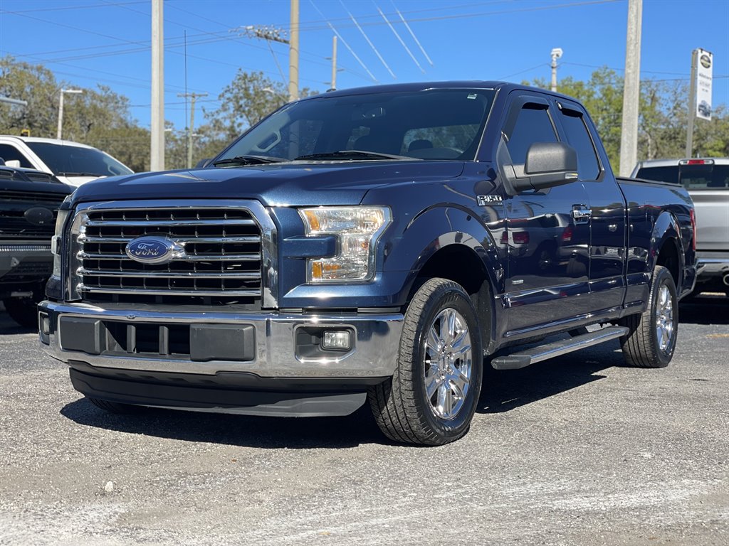 2015 Ford F150 XLT photo
