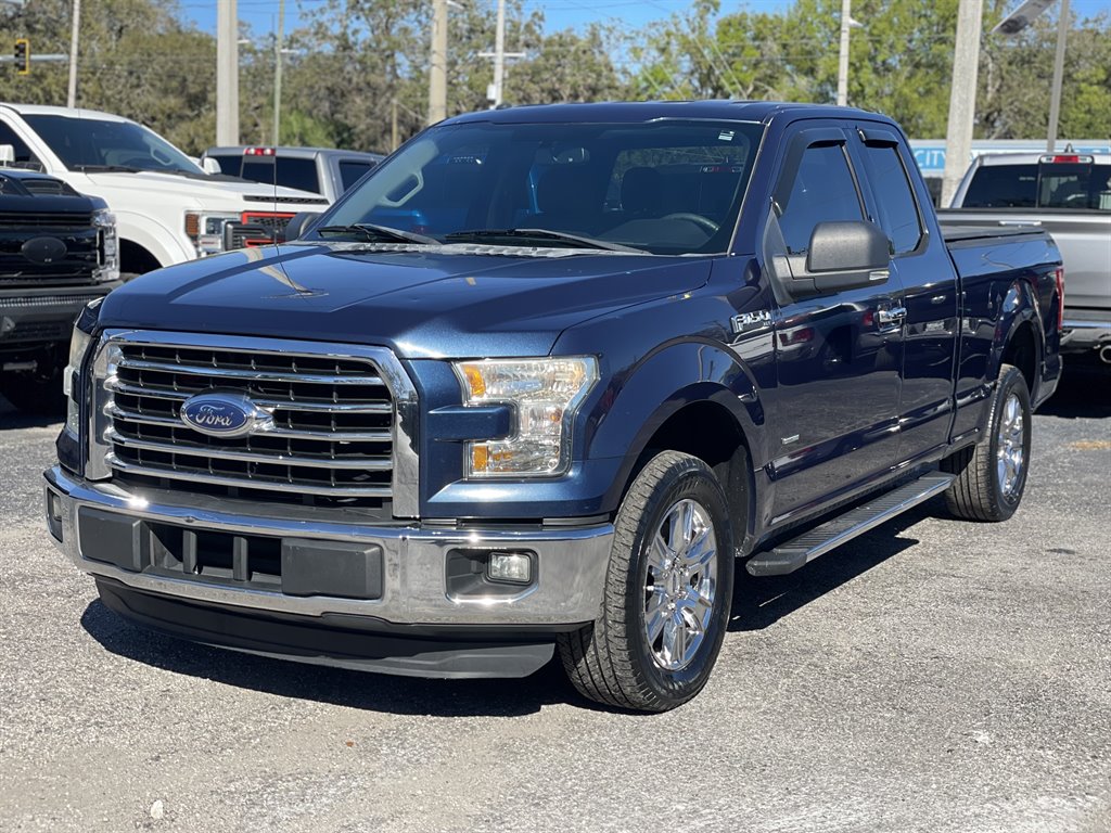 2015 Ford F150 XLT photo