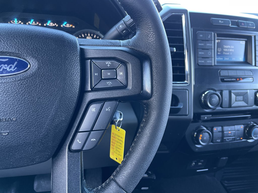 2015 Ford F150 XLT photo