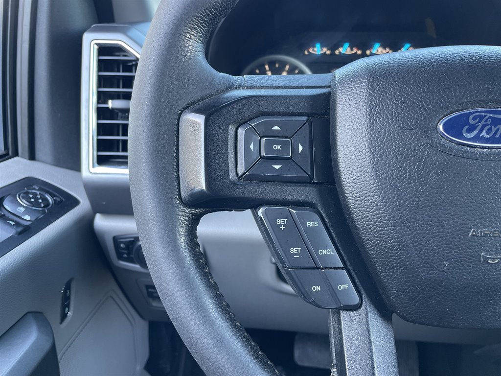 2015 Ford F150 XLT photo
