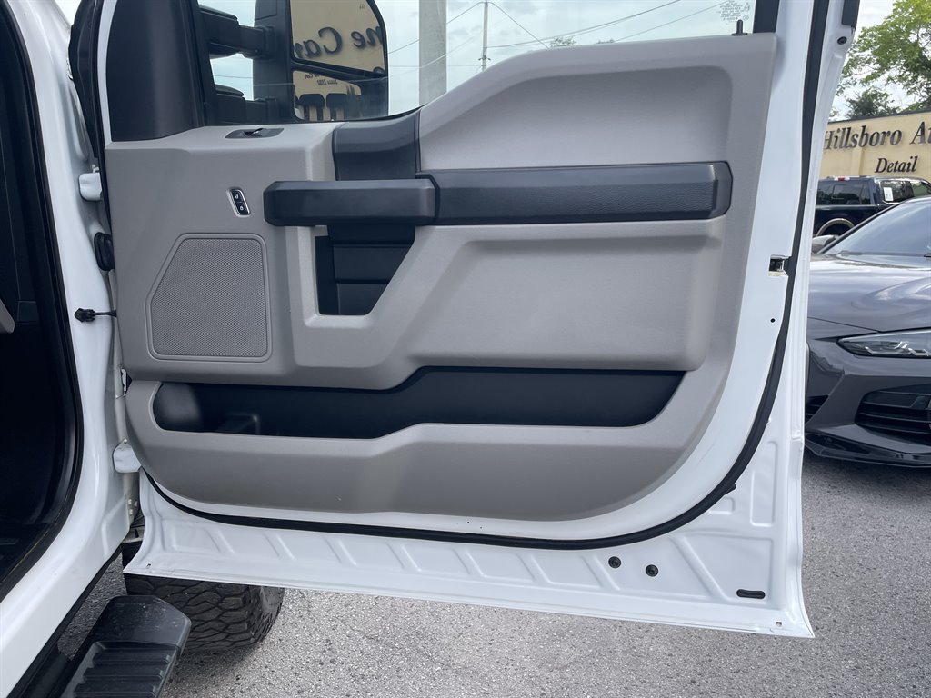 2017 Ford F-350 - $39,999