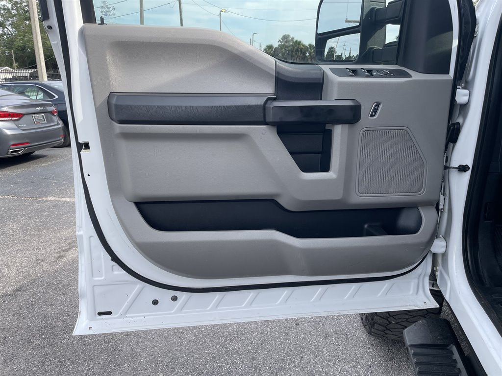 2017 Ford F-350 - $39,999