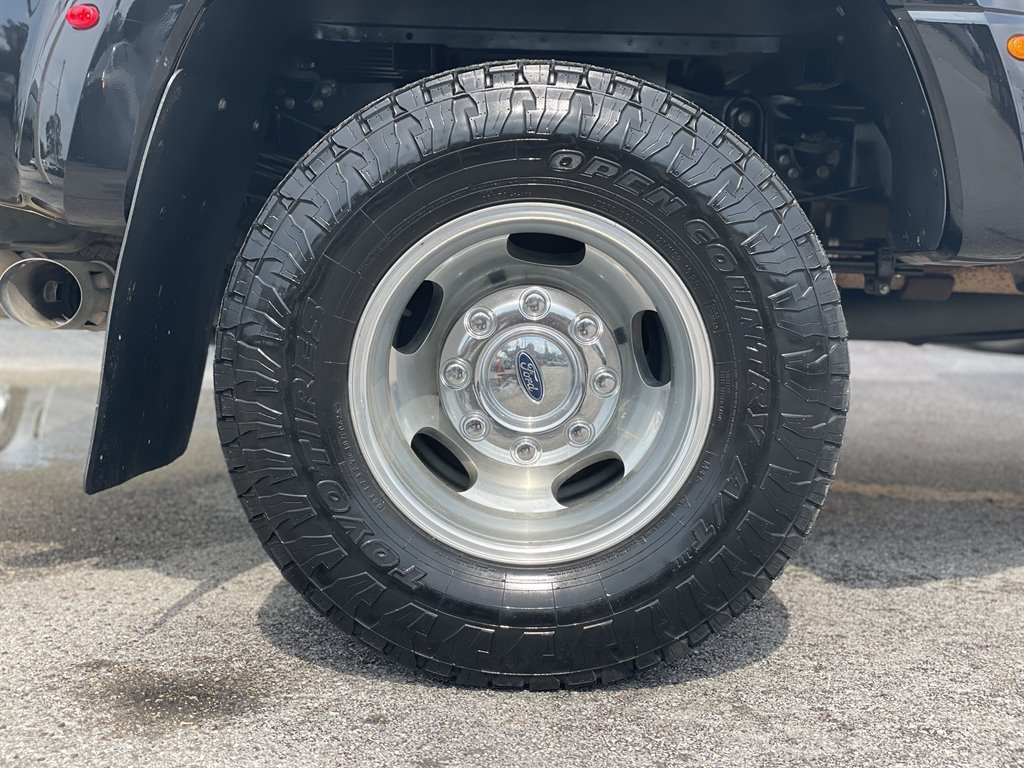 2017 Ford F-350 - $45,999