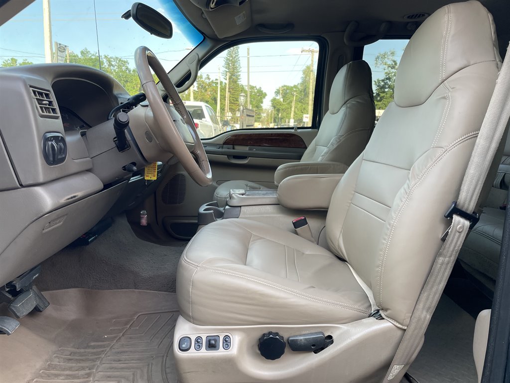 2000 Ford Excursion Limited photo