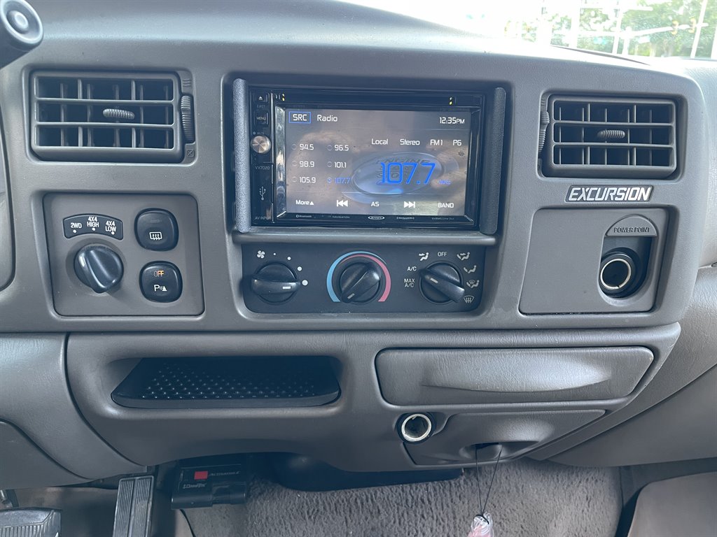 2000 Ford Excursion Limited photo
