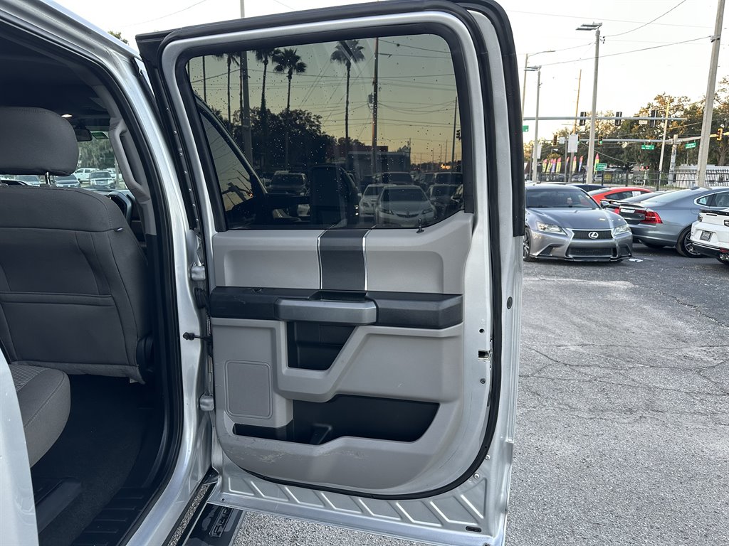 2017 Ford F-350 - $27,999