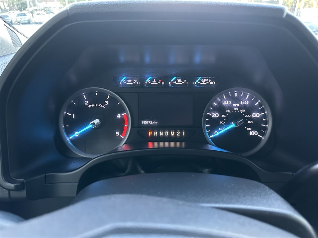 2017 Ford F-350 - $27,999