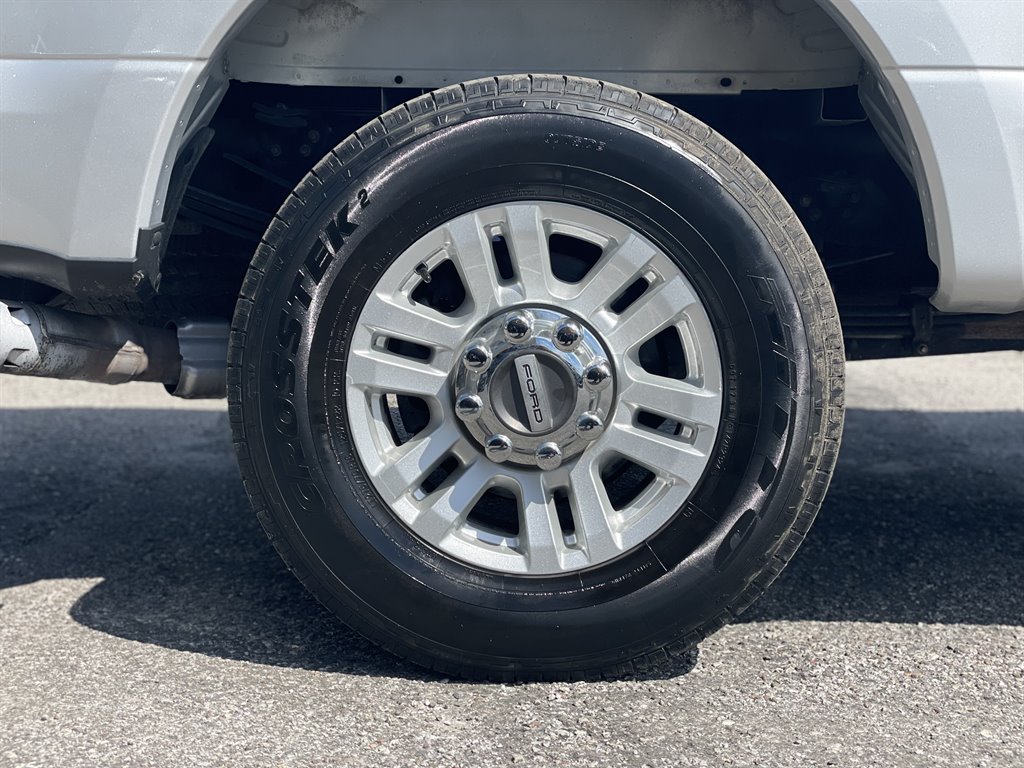 2017 Ford F-350 - $27,999