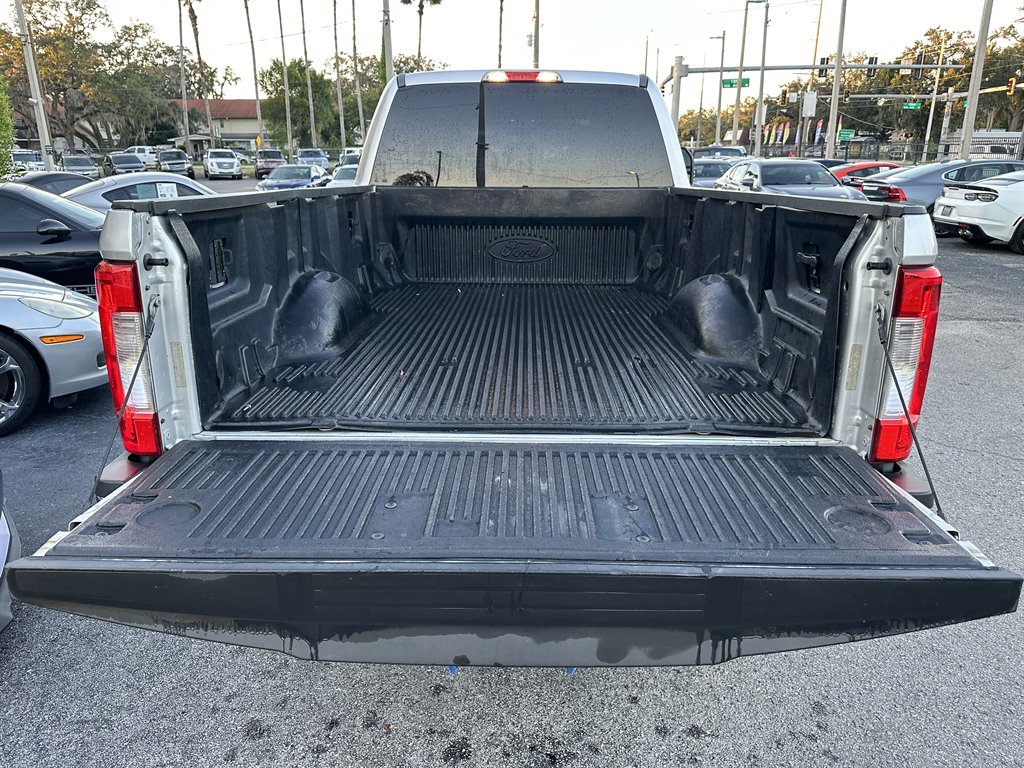 2017 Ford F-350 - $27,999