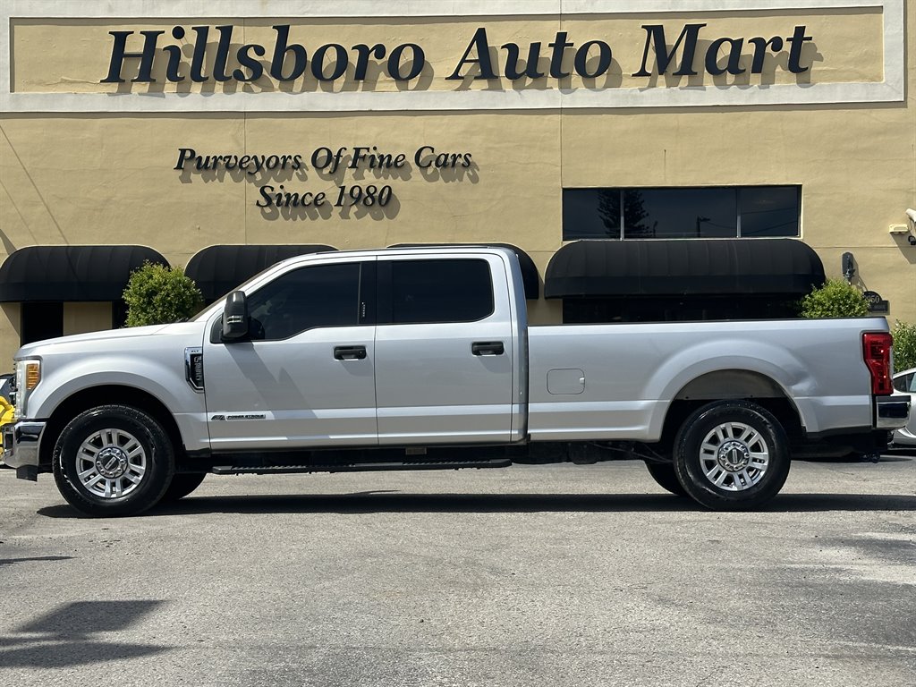 2017 Ford F-350 - $27,999