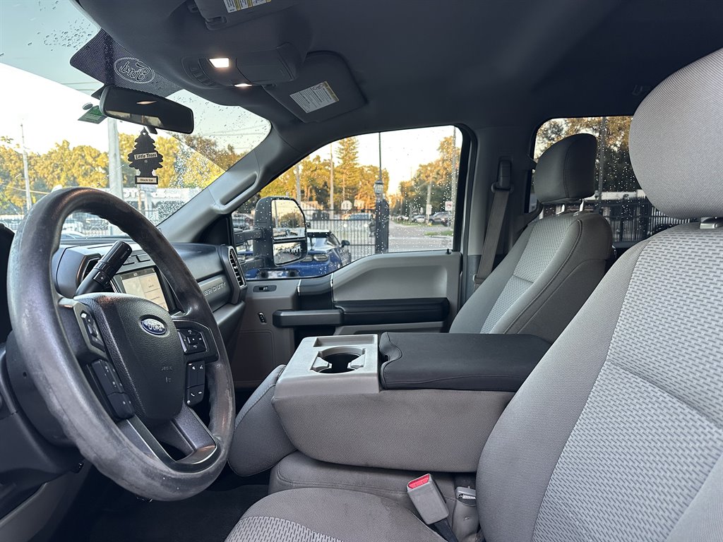 2017 Ford F-350 - $27,999