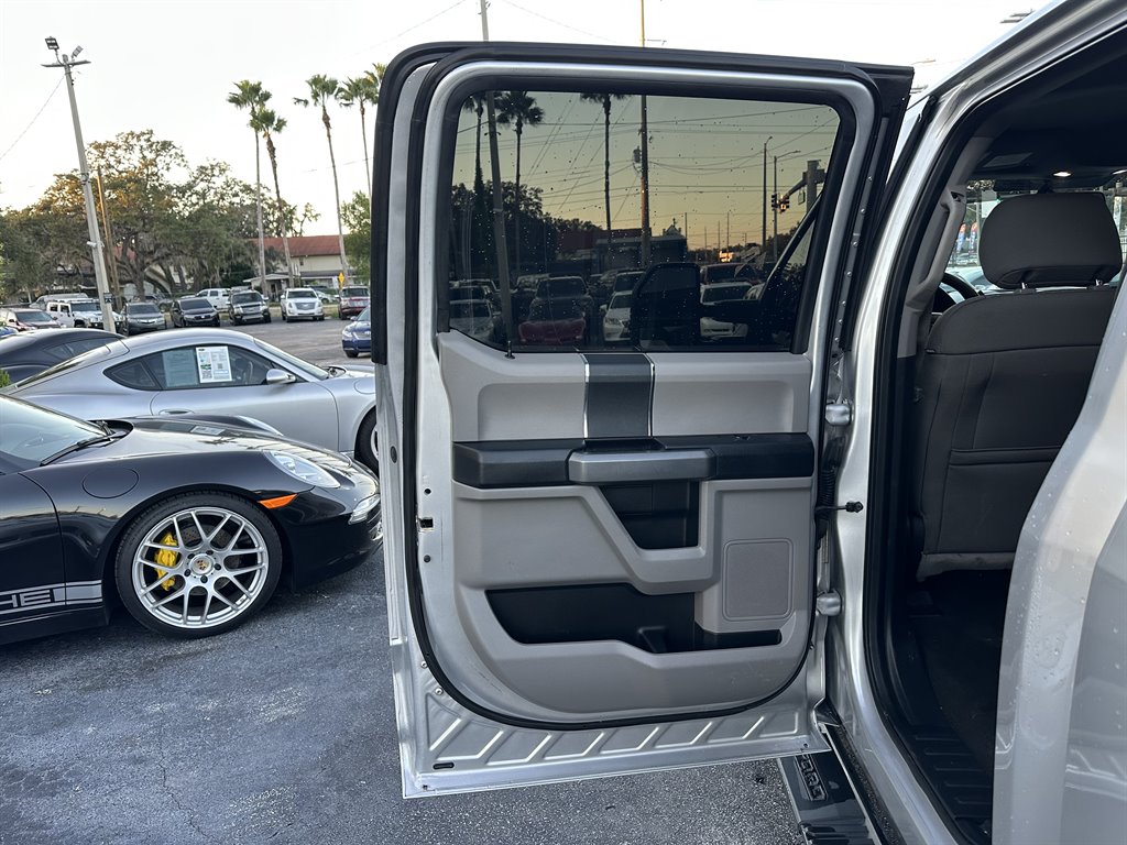 2017 Ford F-350 - $27,999
