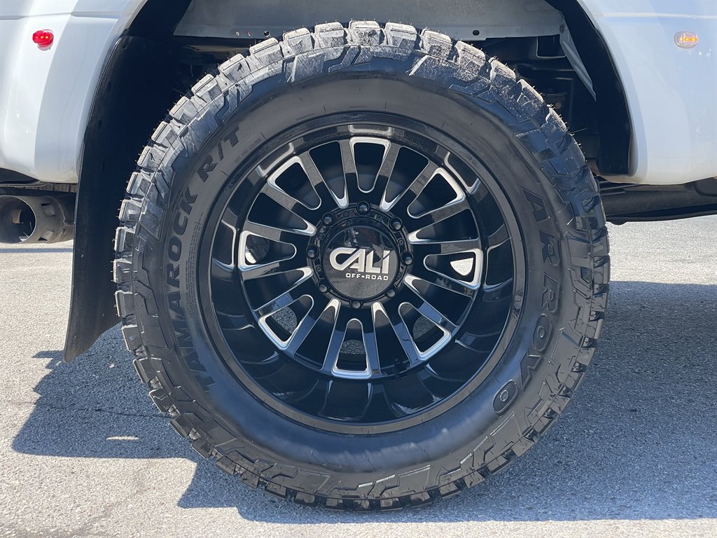 2022 Ford F-350 - $53,999