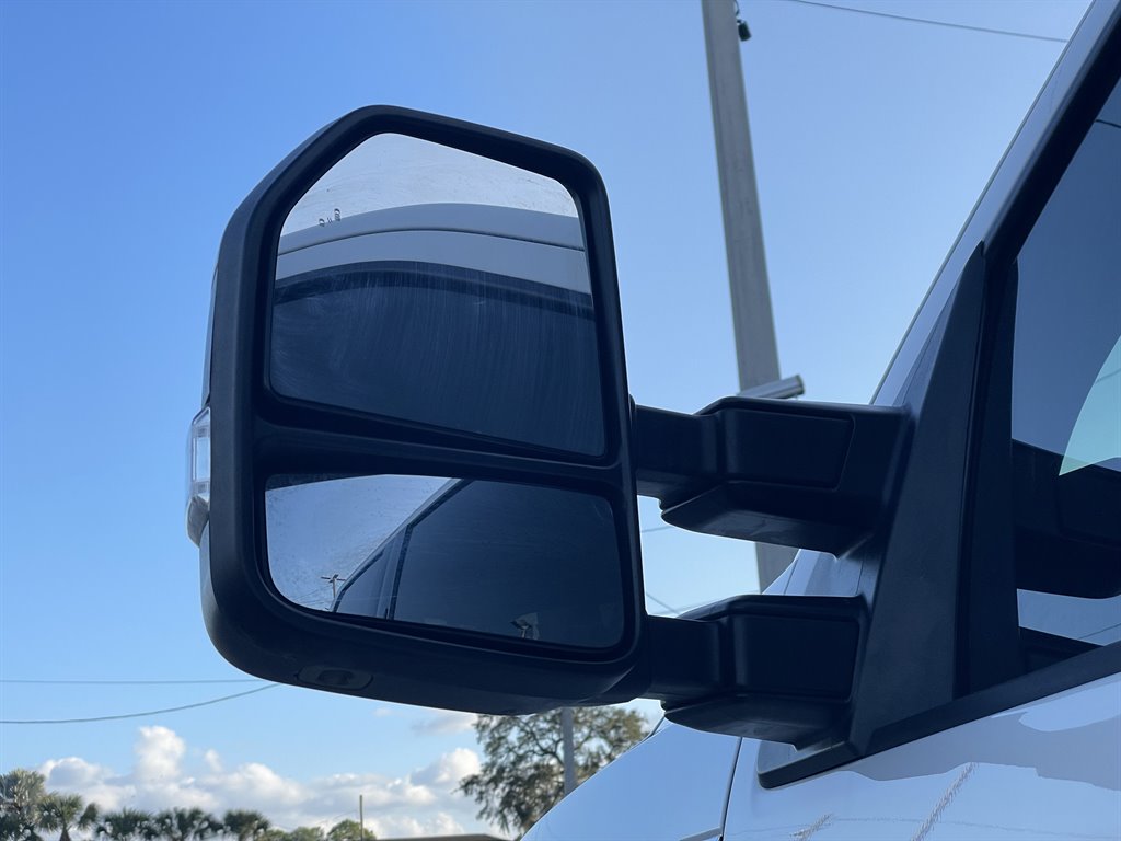 2022 Ford F-350 - $53,999