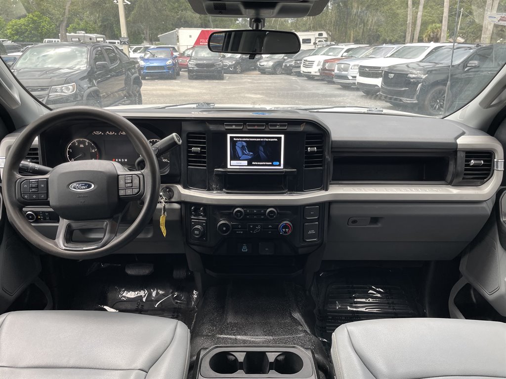 2023 Ford F-350 - $43,999