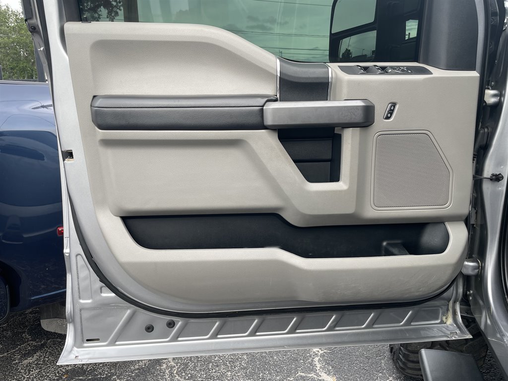 2020 Ford F-350 - $39,999