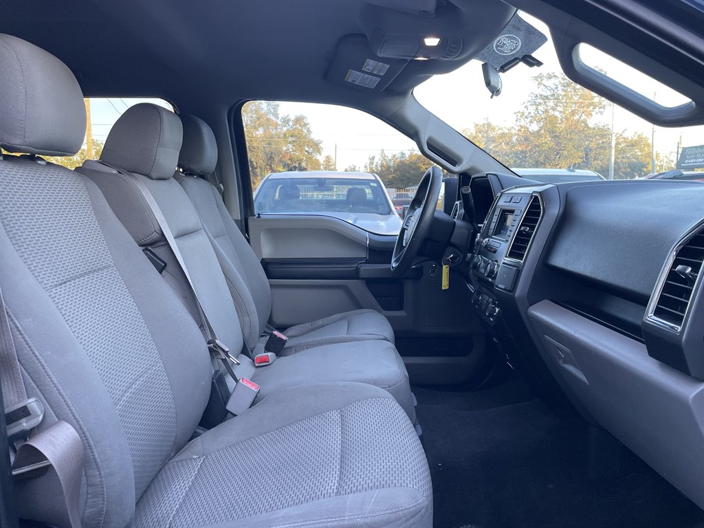 2016 Ford F150 XLT photo