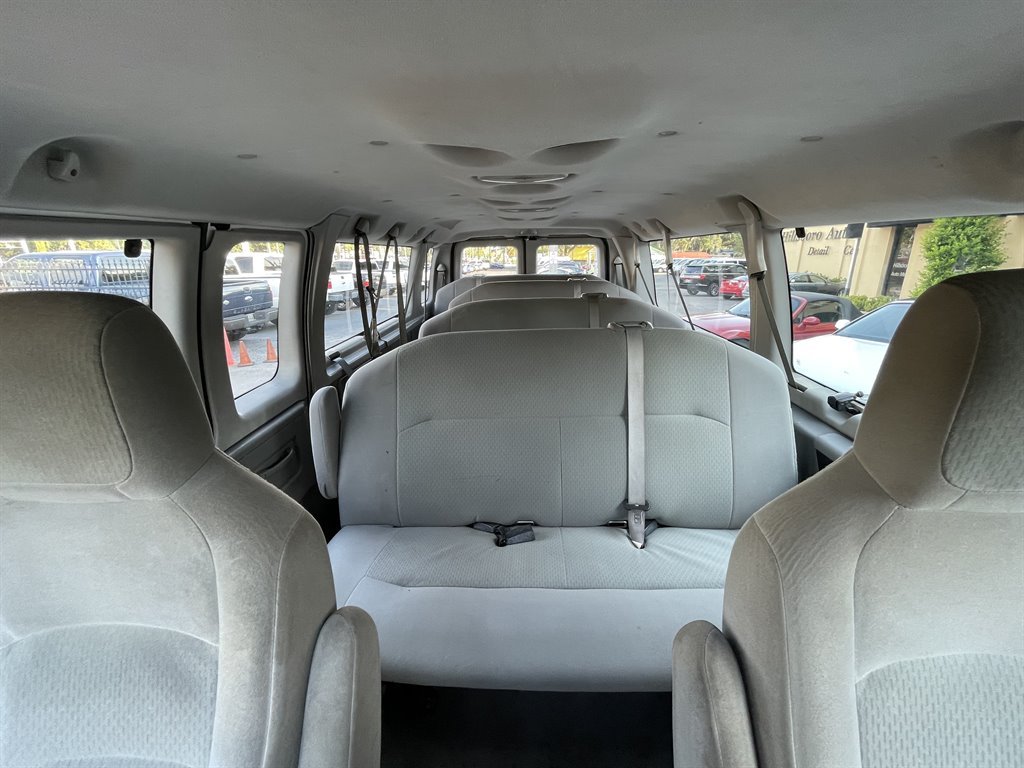 2009 Ford E-350 - $5,999