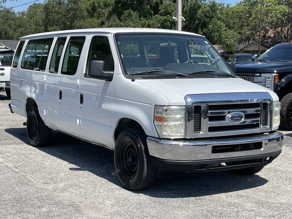 2009 Ford E-350 - $5,999