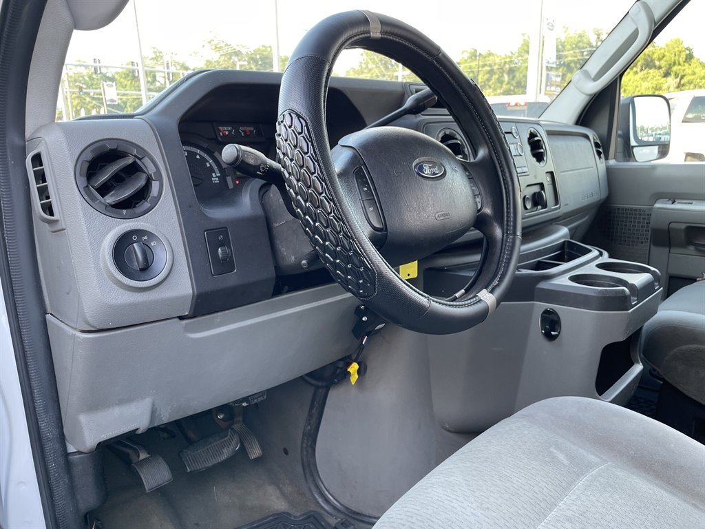2009 Ford E-350 - $5,999
