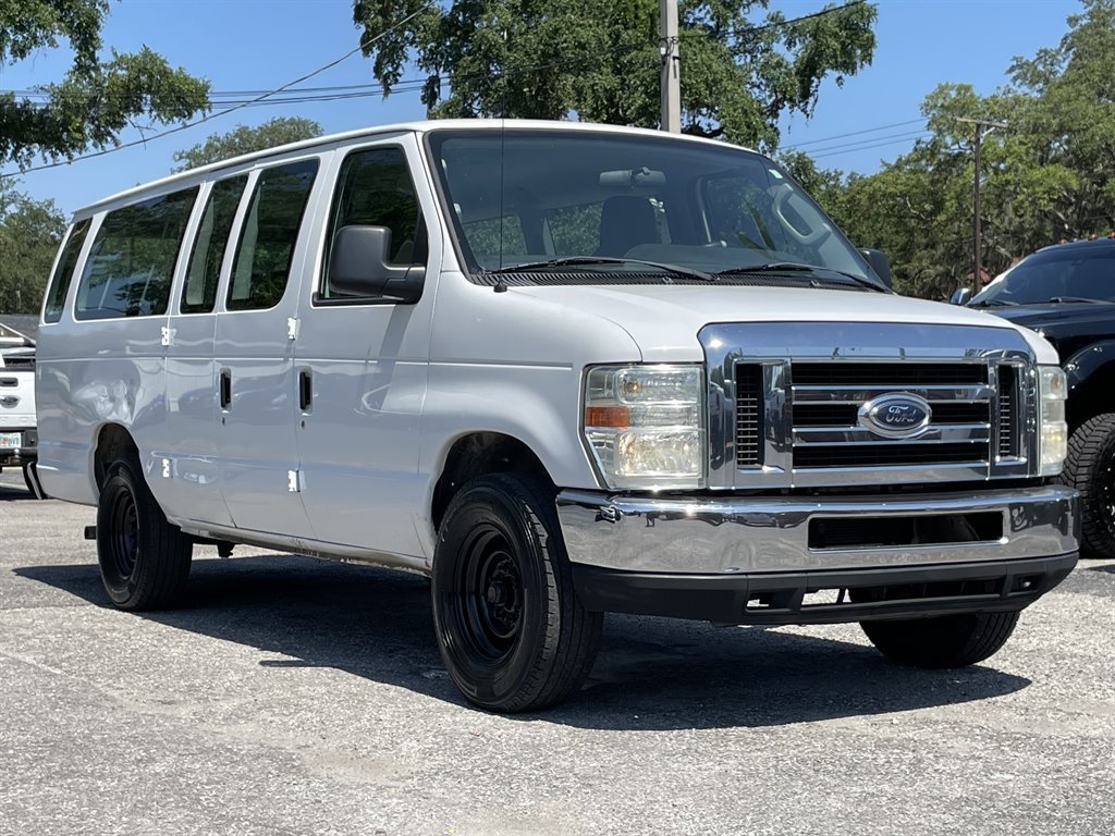 2009 Ford E-350 - $5,999
